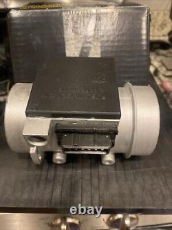 Bosch 0 280 212 002 Air Flow Meter for Volvo 5326065 New Old Stock